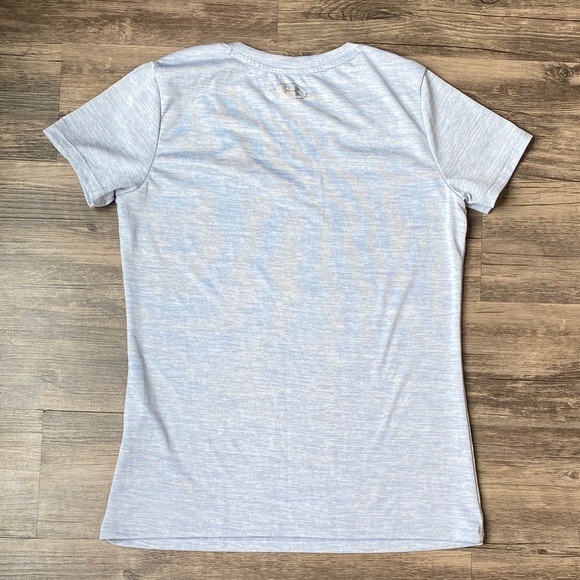Under Armour Women's Light Gray Short T-Shirt Size XS - Picture 4 of 5